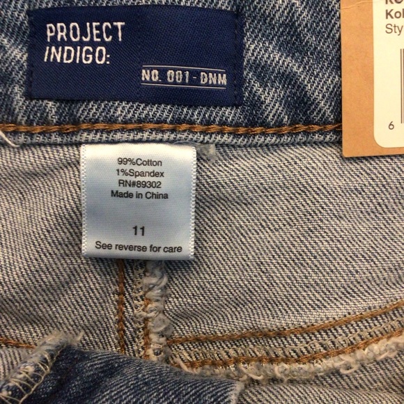 Project Indigo Juniors Light Wash Mid-Rise 90’s Style Baggy Denim Shorts - Picture 6 of 10